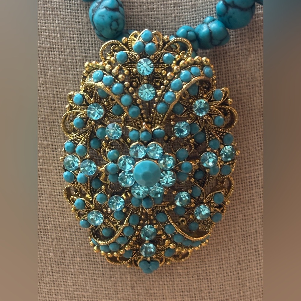 ๐ RARE 1928 Designer Turquoise Blue Stone Statement Necklace โข Crystal Medallion - Picture 5 of 14